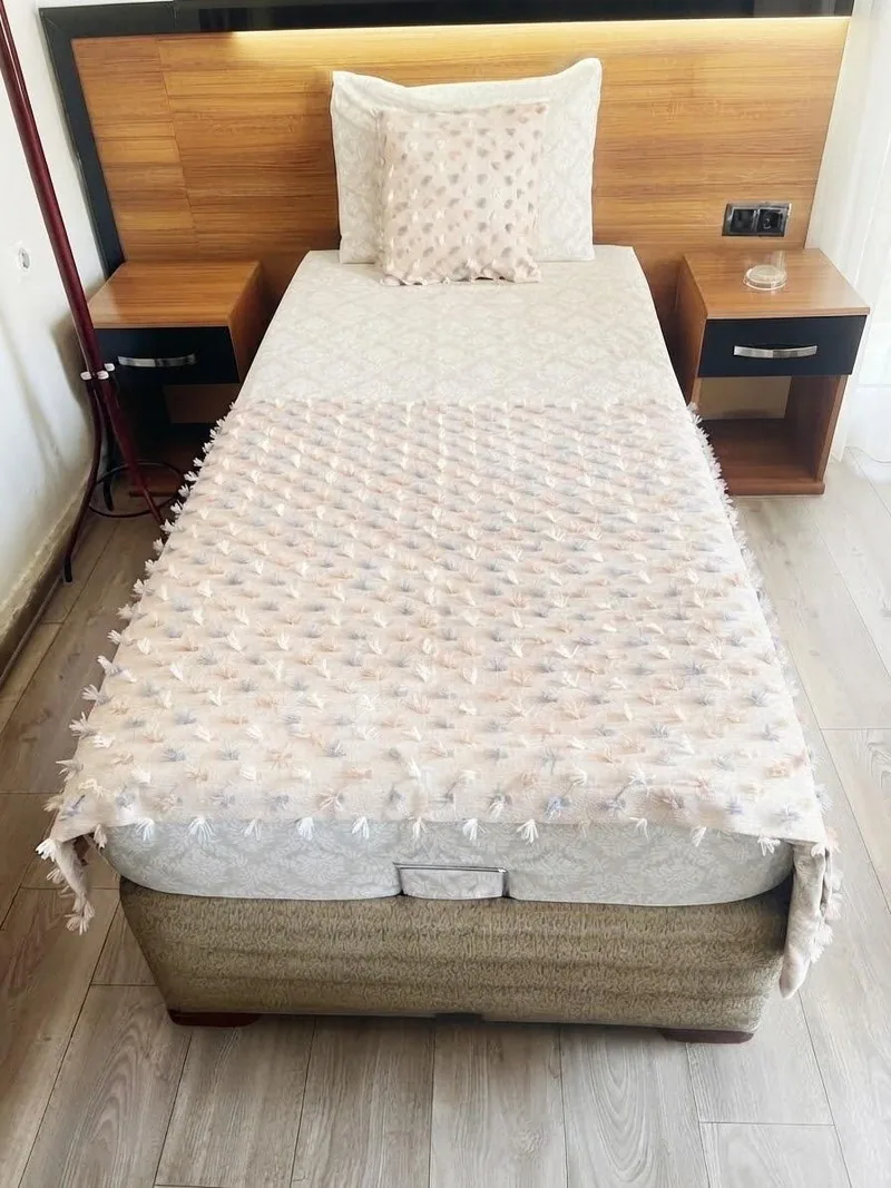 Ayyıldız Otel tek kişilik oda